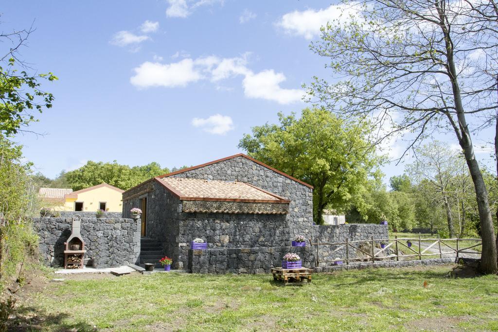 Viola Nel Parco Villa SantʼAlfio Exterior foto
