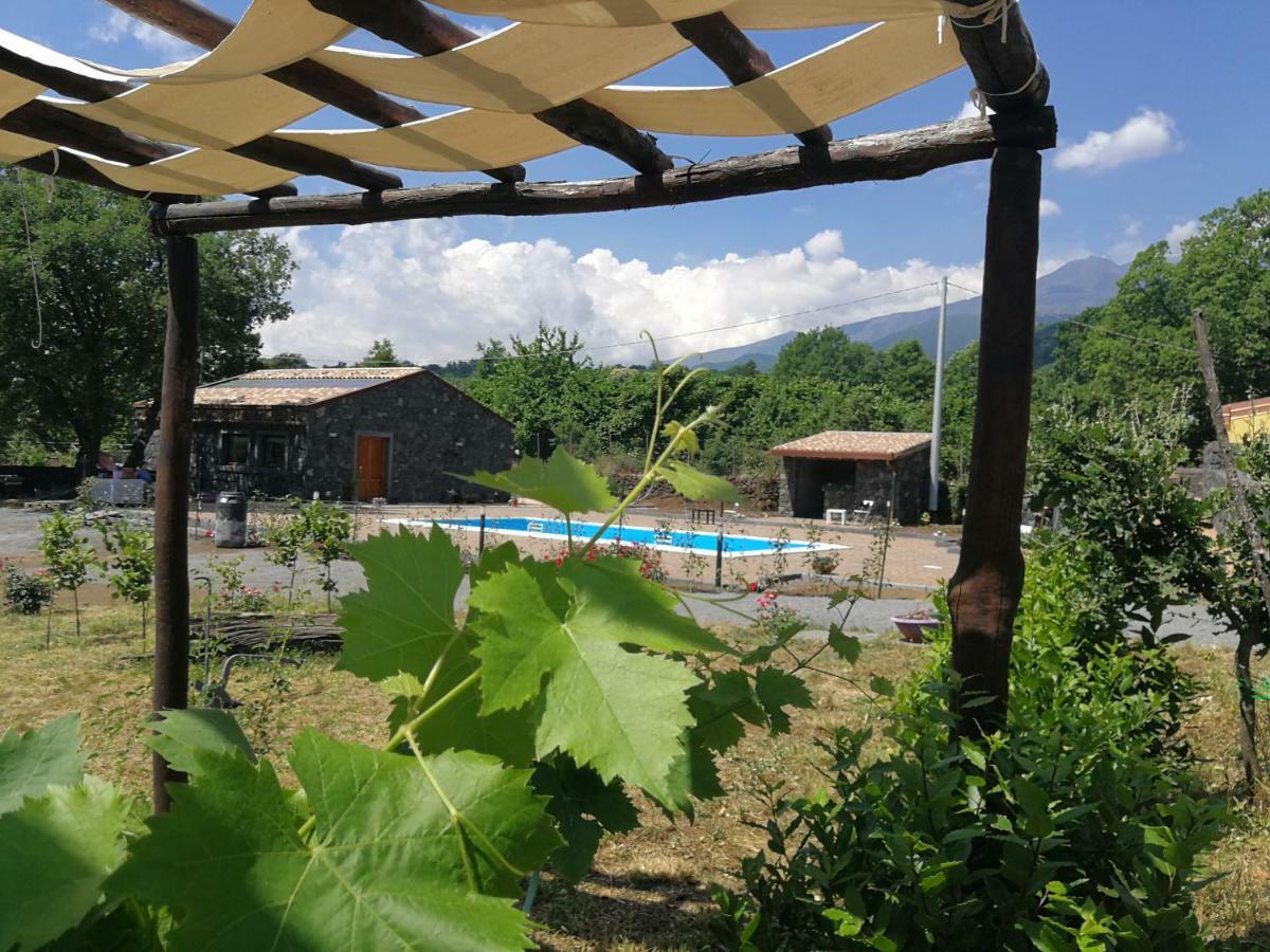 Viola Nel Parco Villa SantʼAlfio Exterior foto